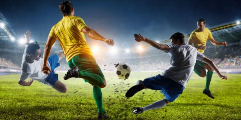 Chú trọng vào sức mạnh hàng công và hàng thủ